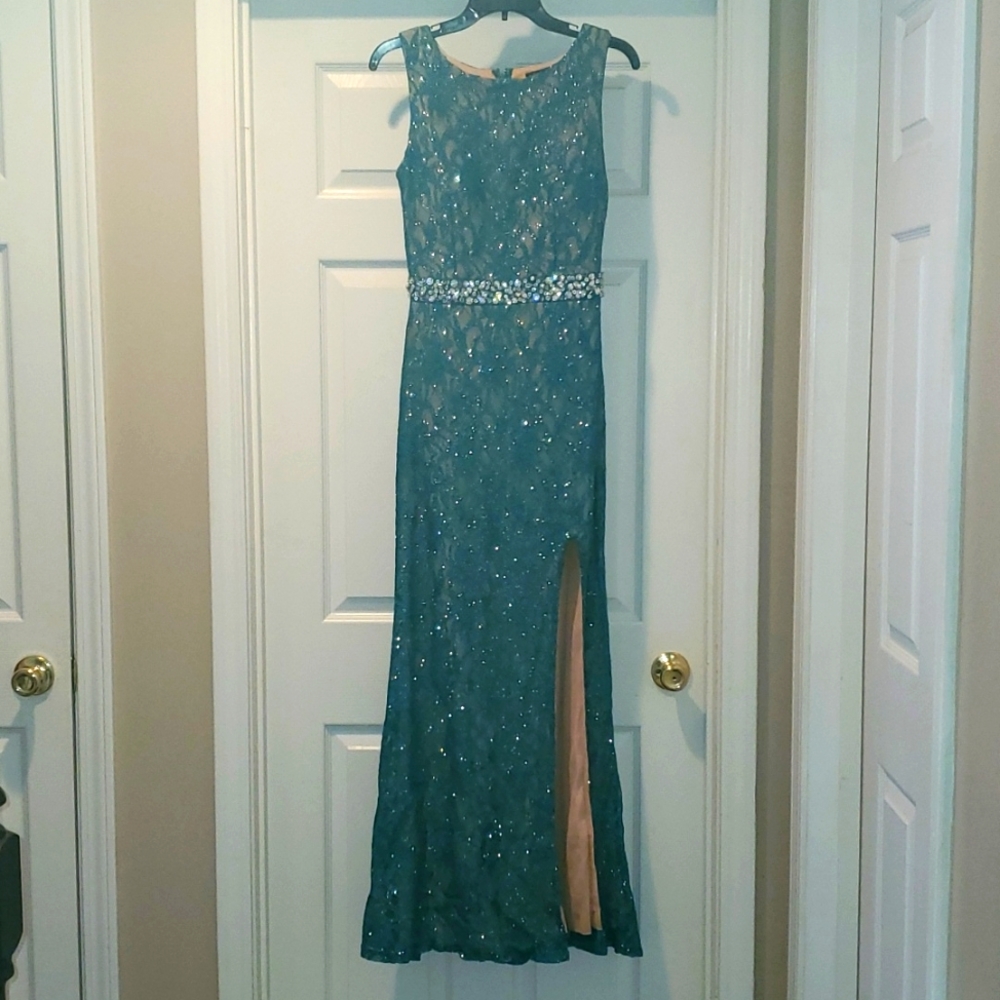Green lace formal dress, size 3
